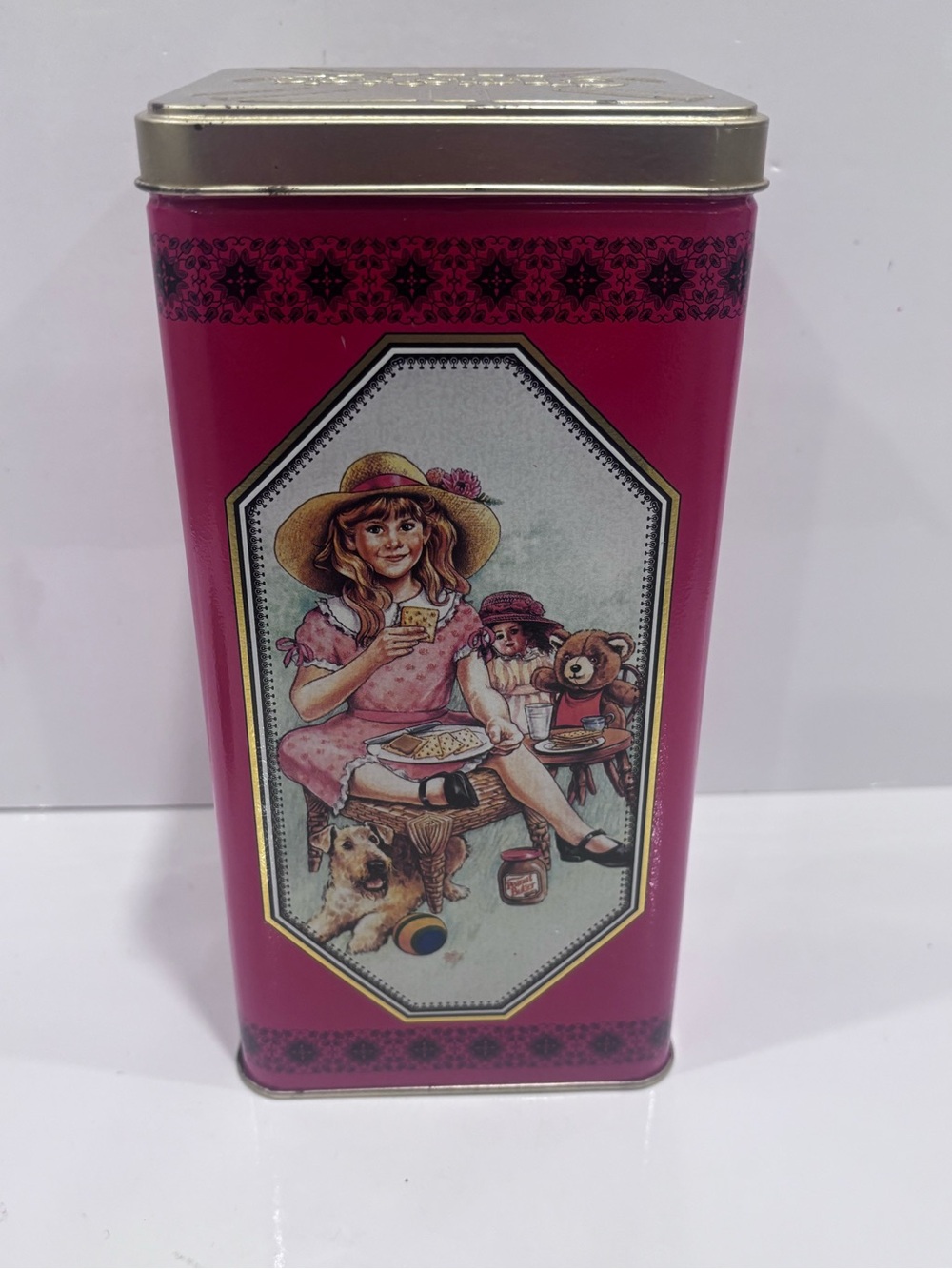 1991 Christie’s premium plus limited edition cracker tin 450g nabisco Canada